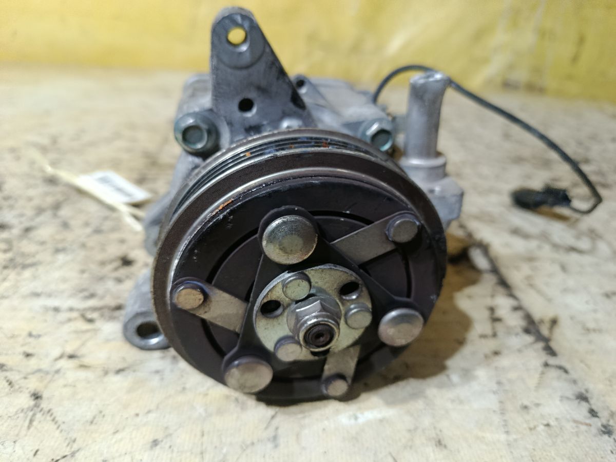 Компрессор кондиционера на Honda N-Wgn JH1 S07A Фото 2