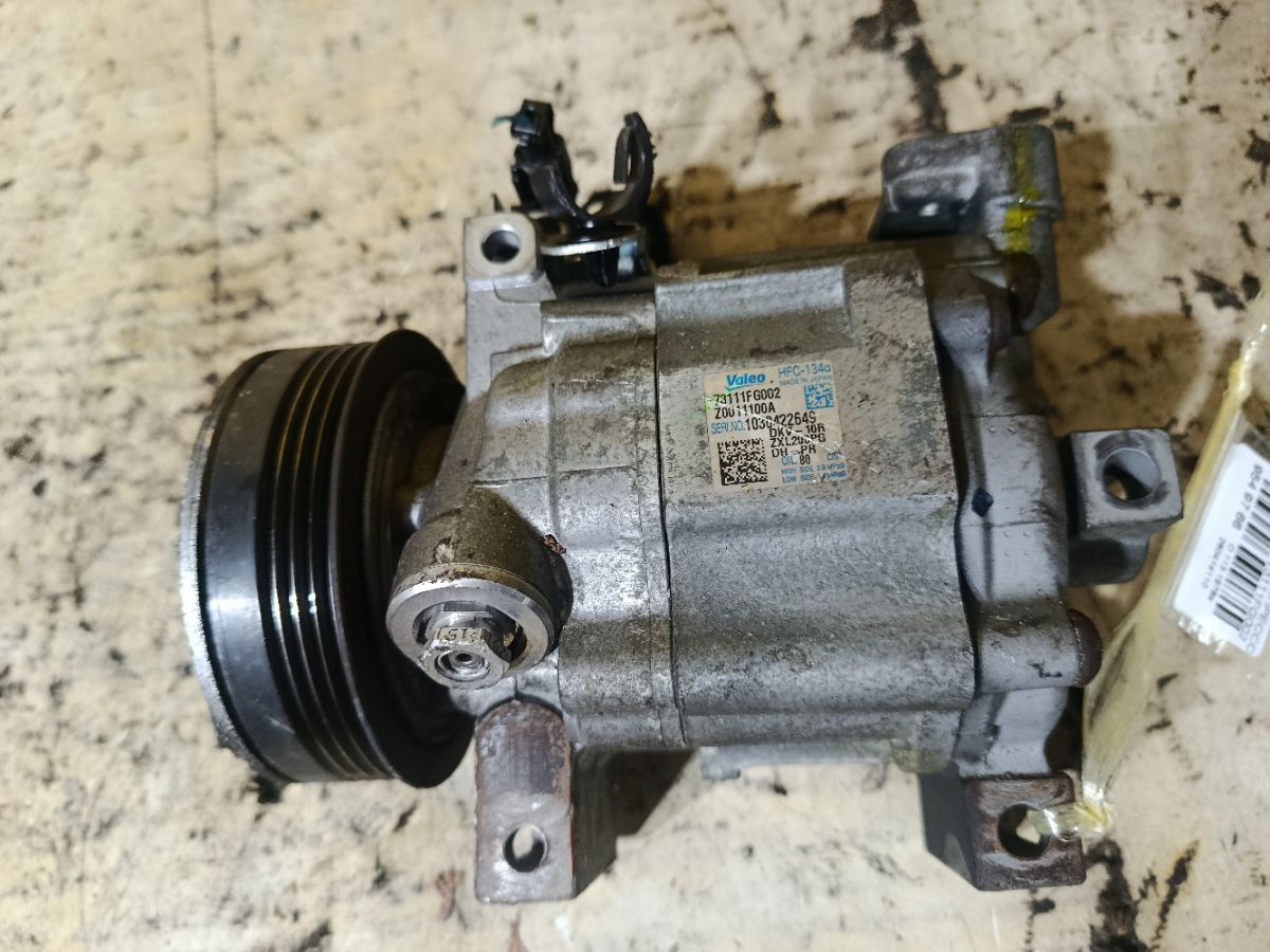 Компрессор кондиционера 73111FG002 на Subaru Exiga YA4 EJ204 Фото 1