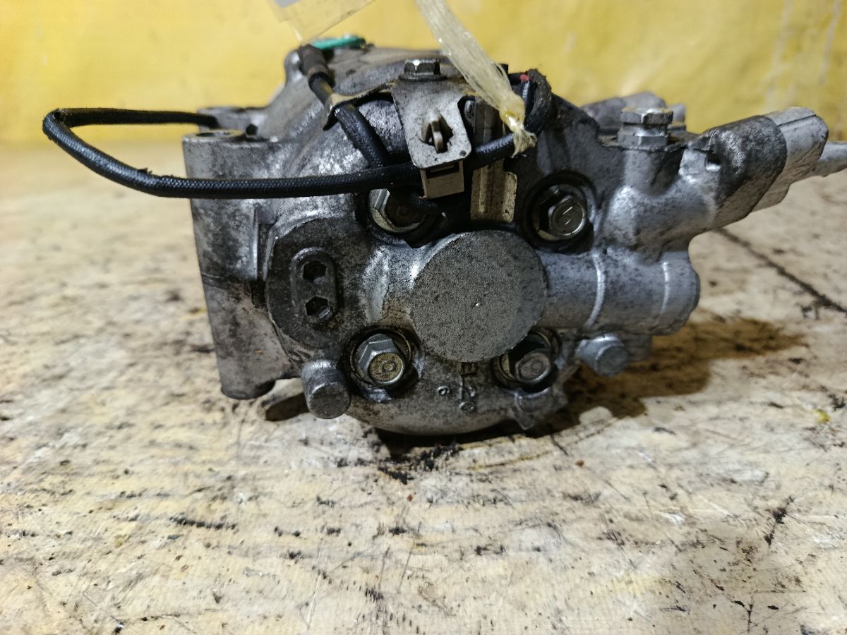 Компрессор кондиционера на Honda Fit Hybrid GP2 LDA Фото 3