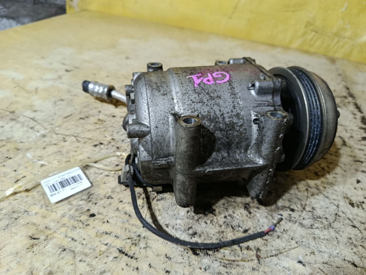 Компрессор кондиционера на Honda Fit Hybrid GP1 LDA Фото 3