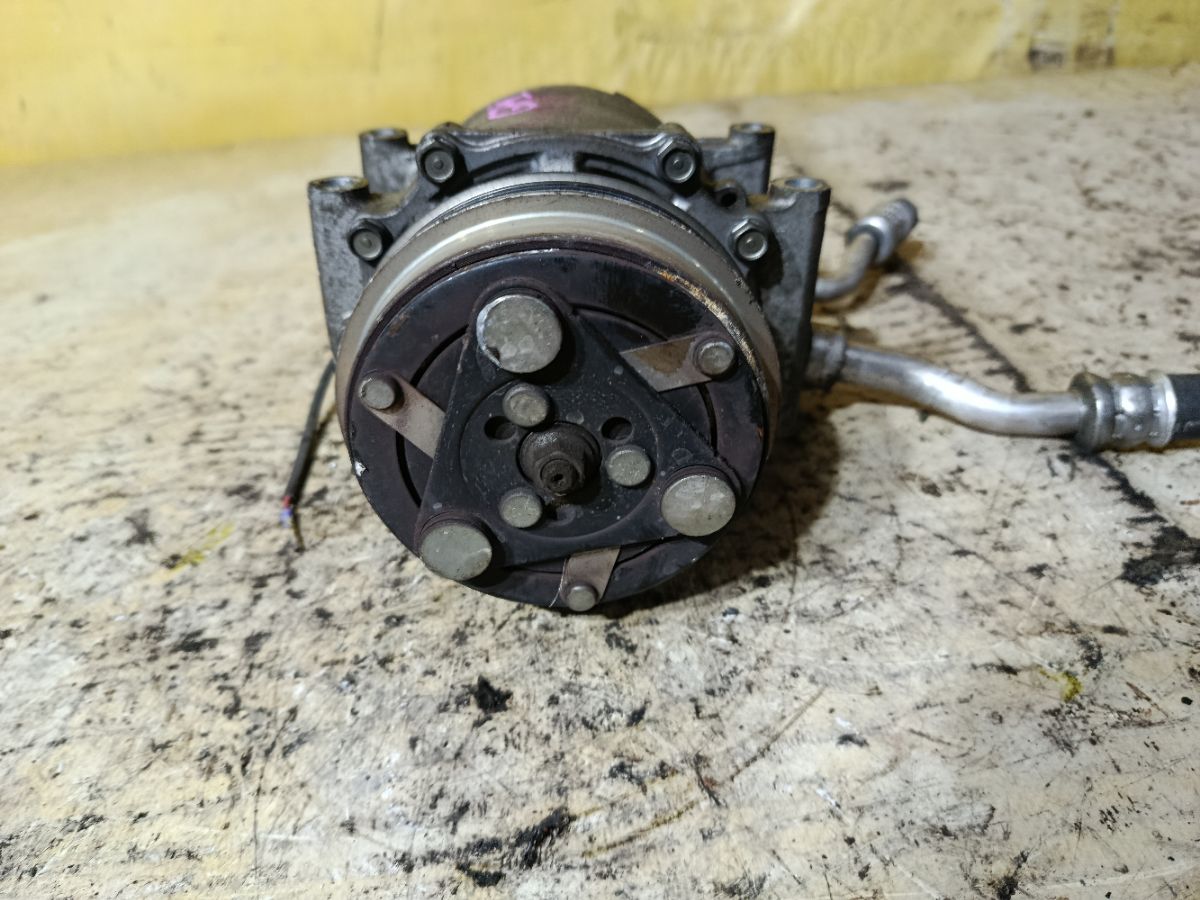 Компрессор кондиционера на Honda Fit Hybrid GP1 LDA Фото 5