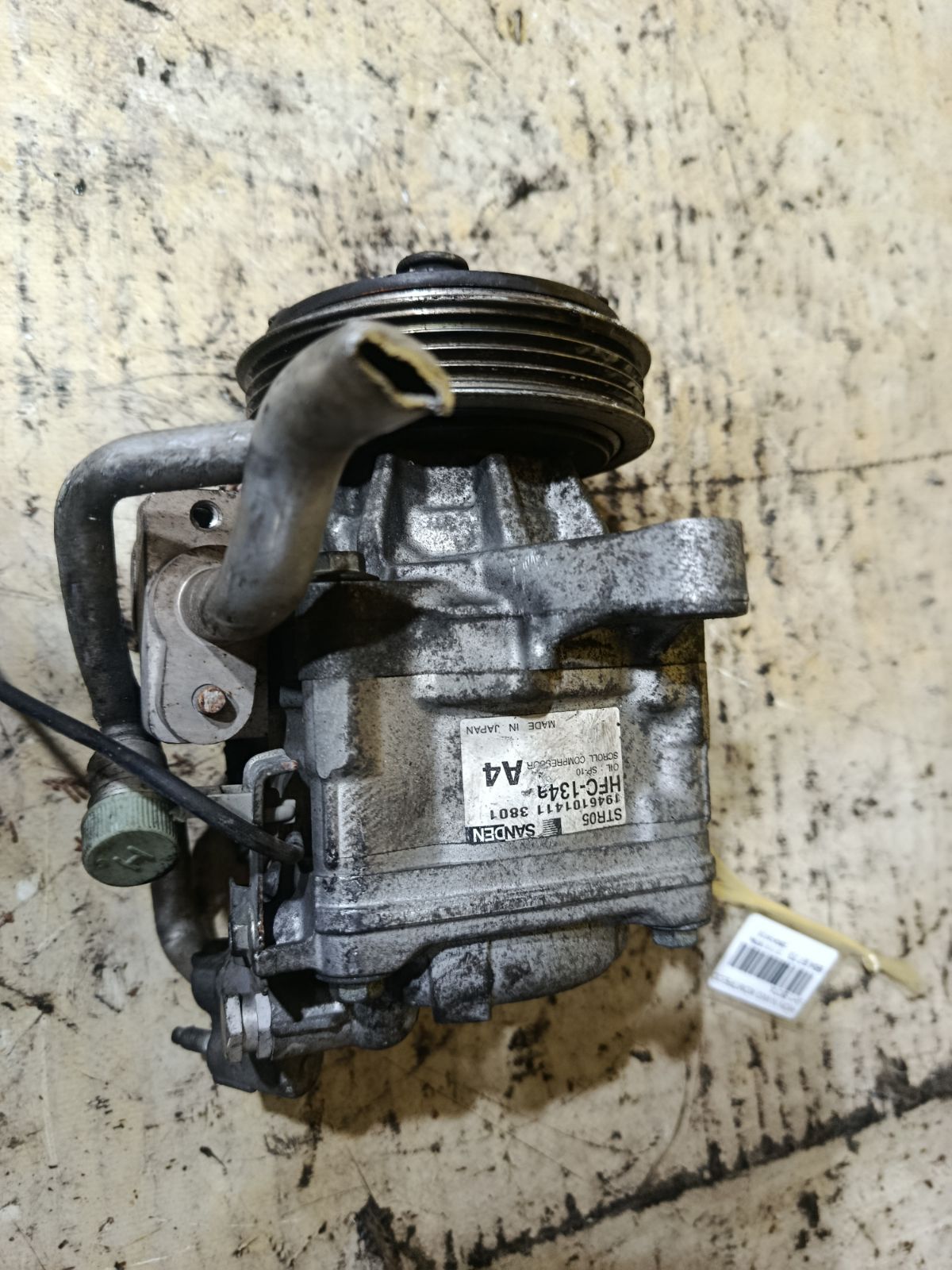Компрессор кондиционера на Honda N-Wgn JH1 S07A Фото 1