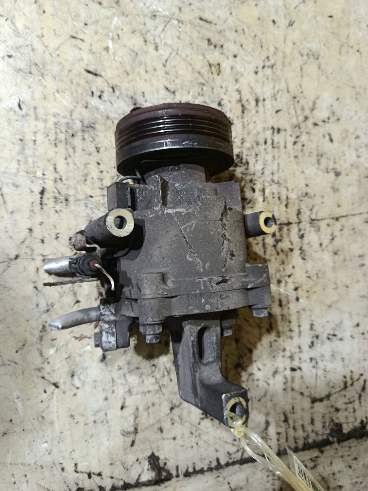 Компрессор кондиционера 95201-68LA2 на Suzuki Solio MA15S K12B Фото 1