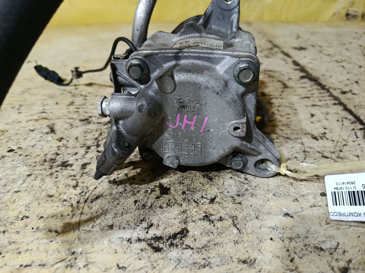 Компрессор кондиционера на Honda N-Wgn JH1 S07A Фото 5