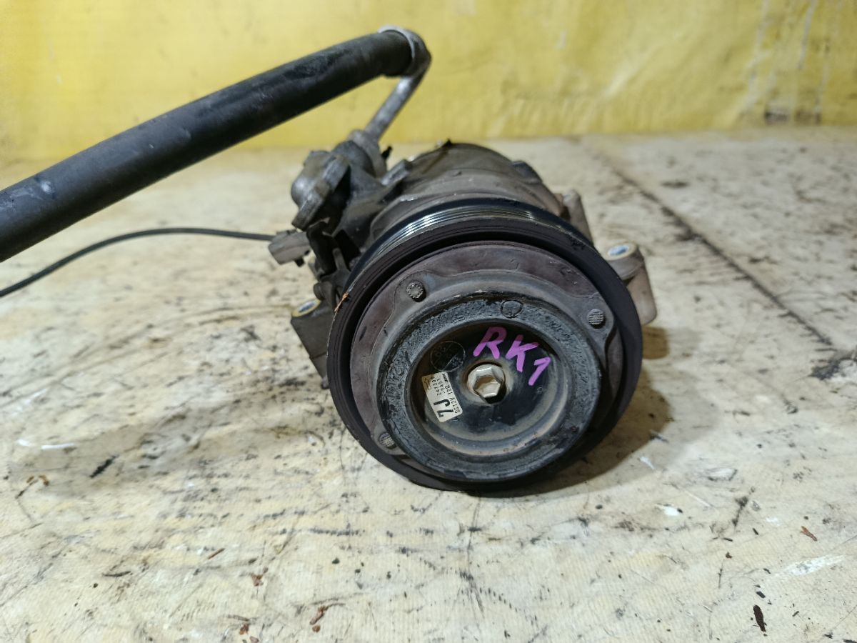 Компрессор кондиционера на Honda Stepwgn RK1 R20A Фото 3