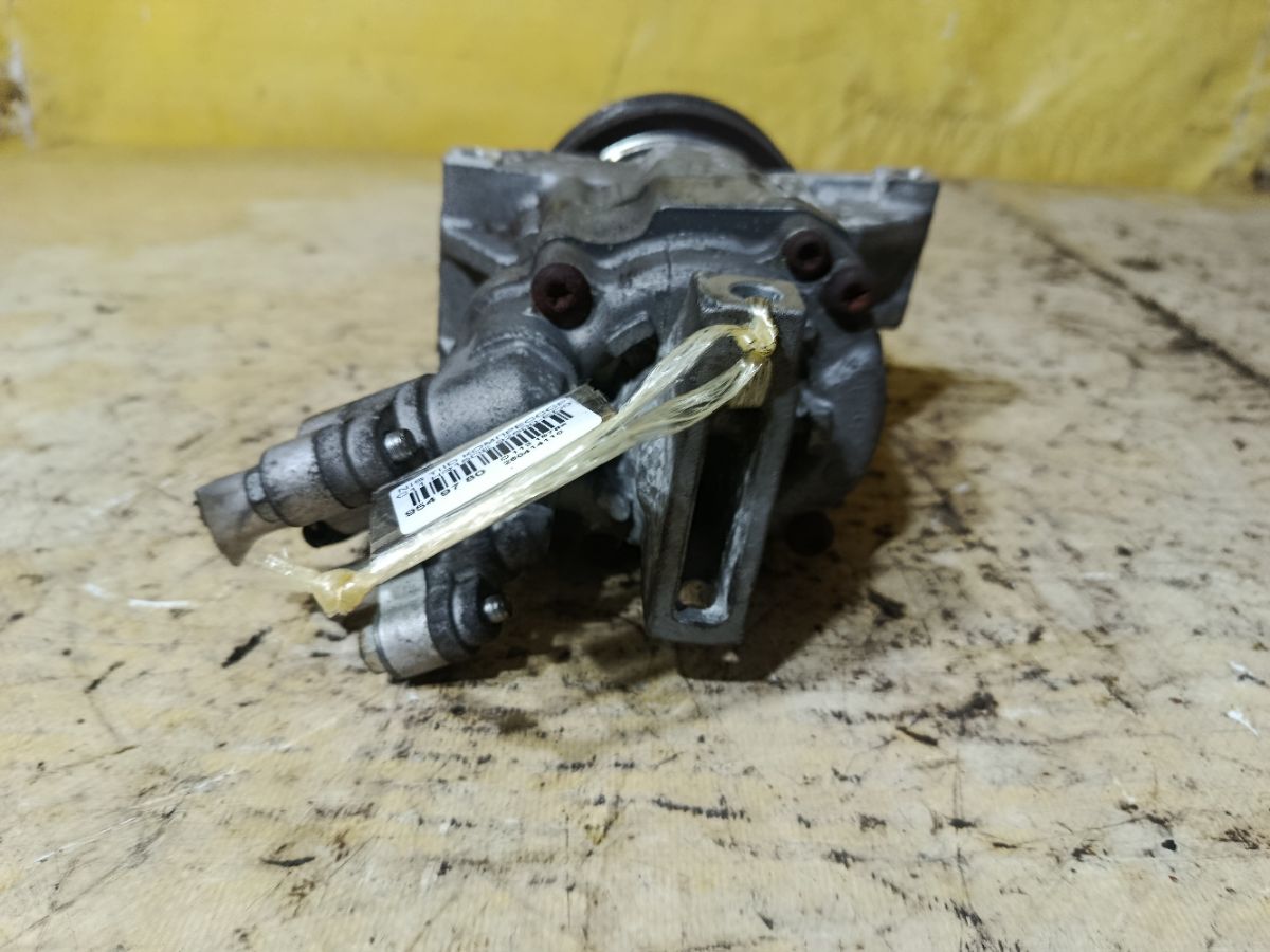 Компрессор кондиционера 92600-ED07B на Nissan Tiida C11 HR15DE Фото 6