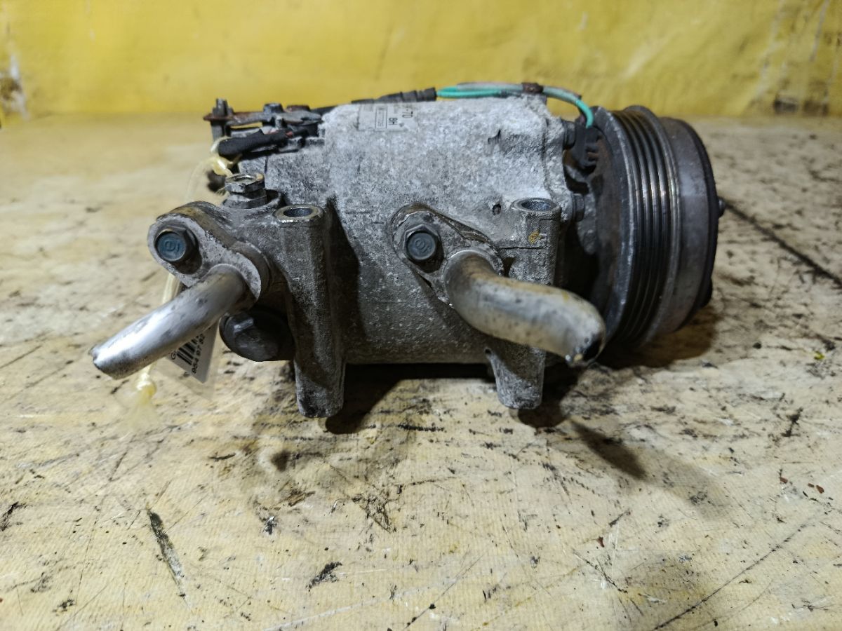 Компрессор кондиционера на Honda Fit Hybrid GP1 LDA Фото 3