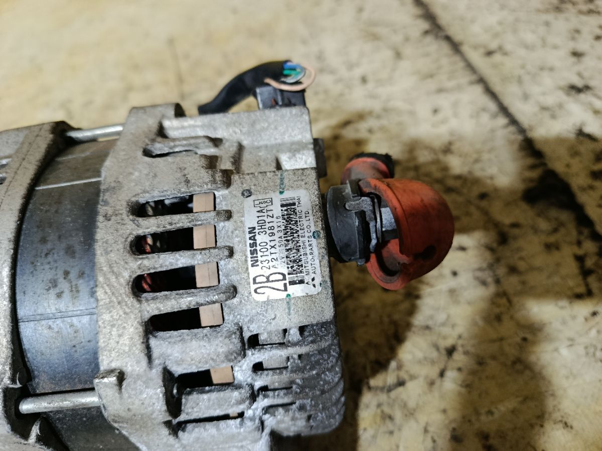 Генератор 23100-3HD1A на Nissan Note E12 HR12DDR Фото 2