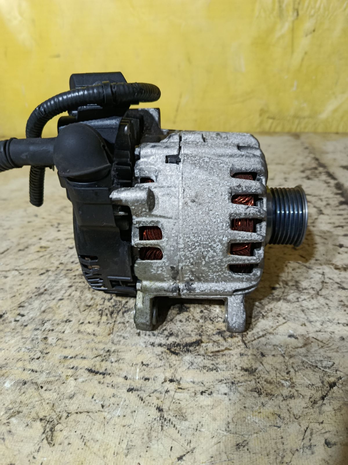 Генератор B310A-1VA1A на Nissan Serena FC26 MR20DD Фото 3