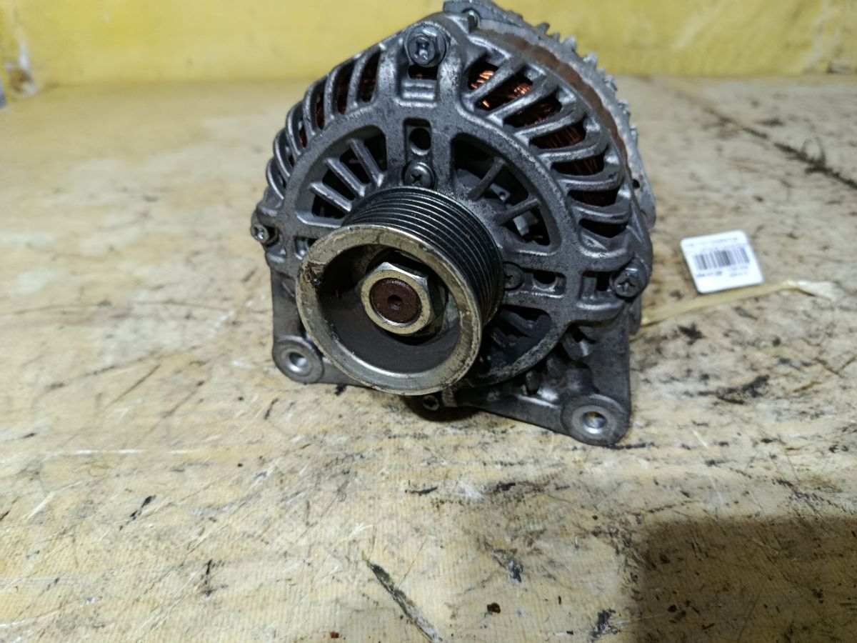 Генератор 23100-ED01A на Nissan Tiida C11 HR15DE Фото 4