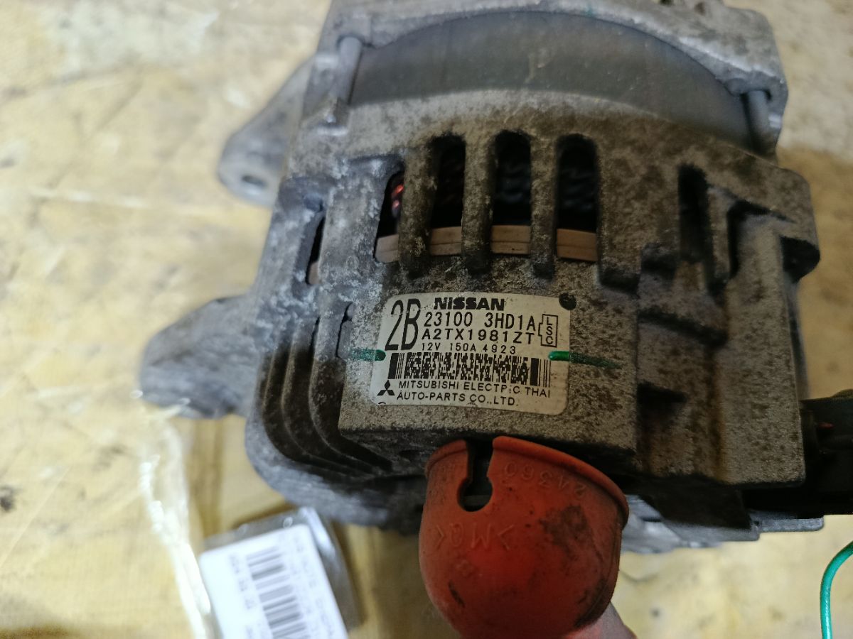 Генератор 23100-3HD1A на Nissan Note E12 HR12DDR Фото 3