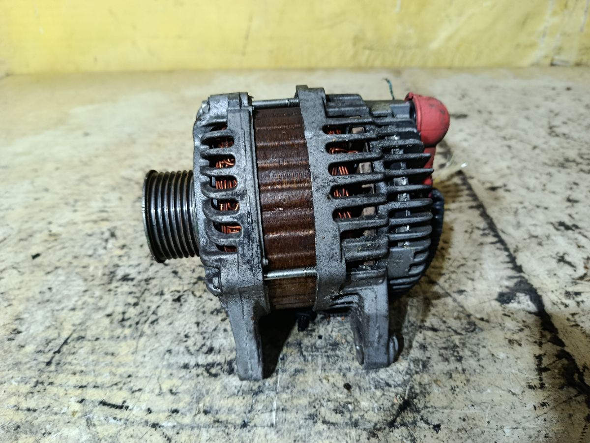 Генератор 23100-ED01A на Nissan Tiida Latio SC11 HR15DE Фото 1