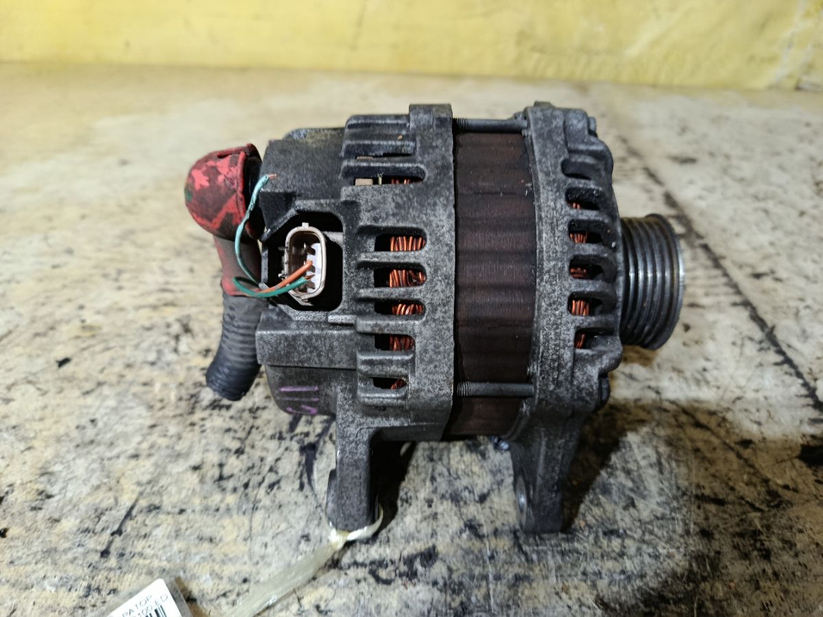 Генератор 23100-ED01A на Nissan Tiida Latio SC11 HR15DE Фото 3