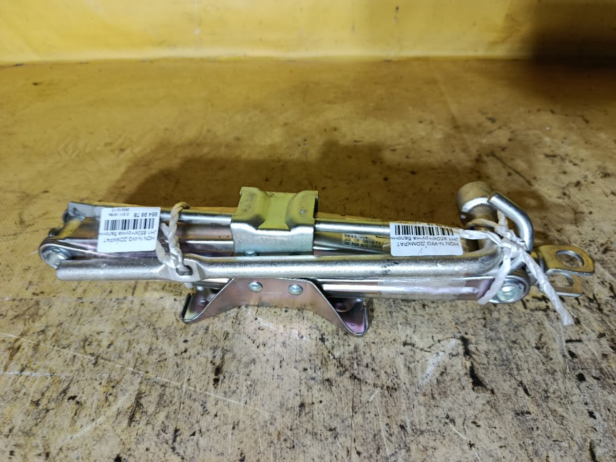 Домкрат на Honda N-Wgn JH1 Фото 1