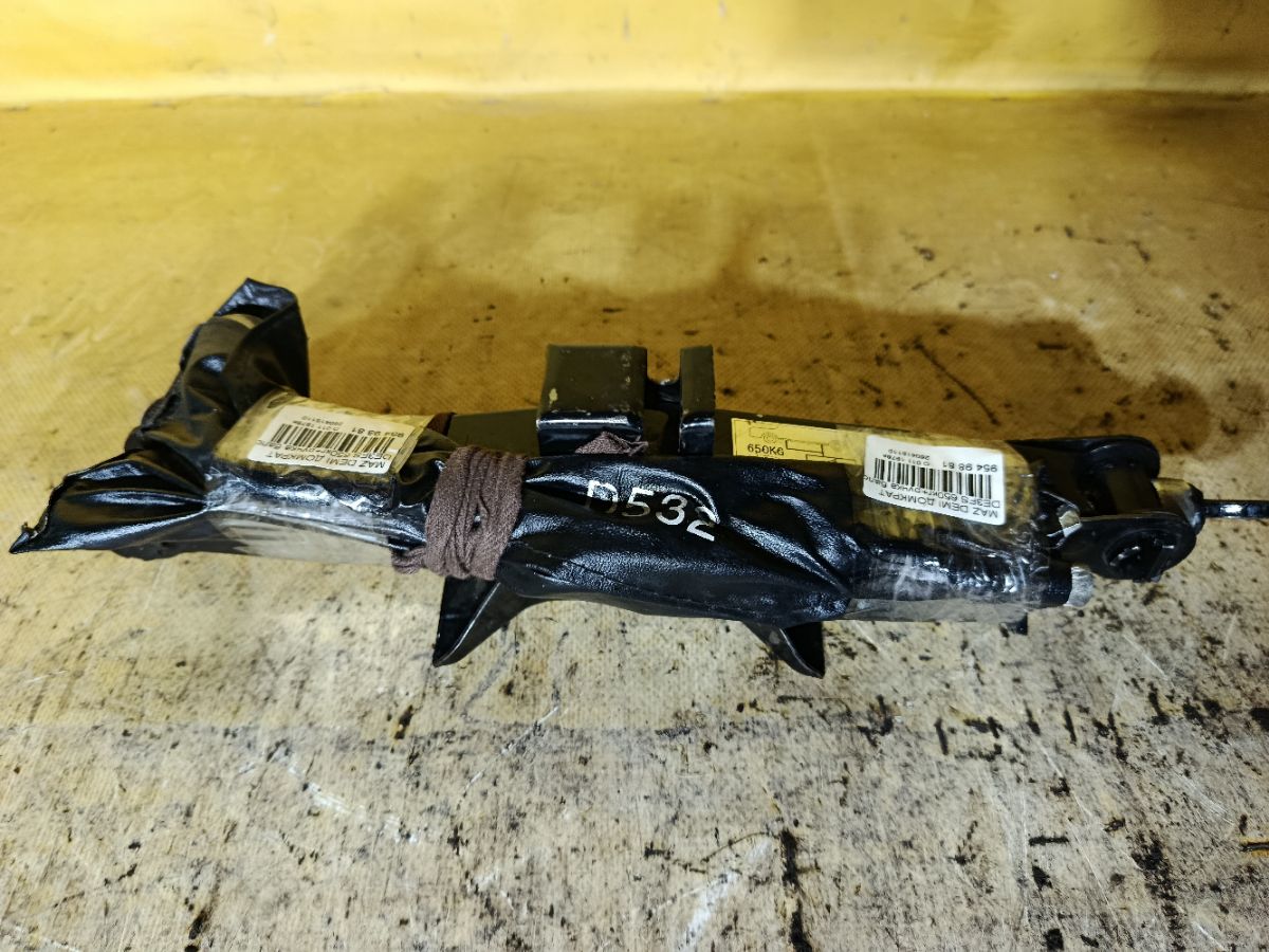 Домкрат на Mazda Demio DE3FS Фото 2