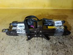 Домкрат на Toyota Voxy ZRR70G 09111-28120