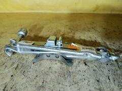 Домкрат на Nissan March K13 Фото 2