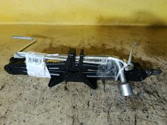 Домкрат на Toyota Ractis NCP120 Фото 2