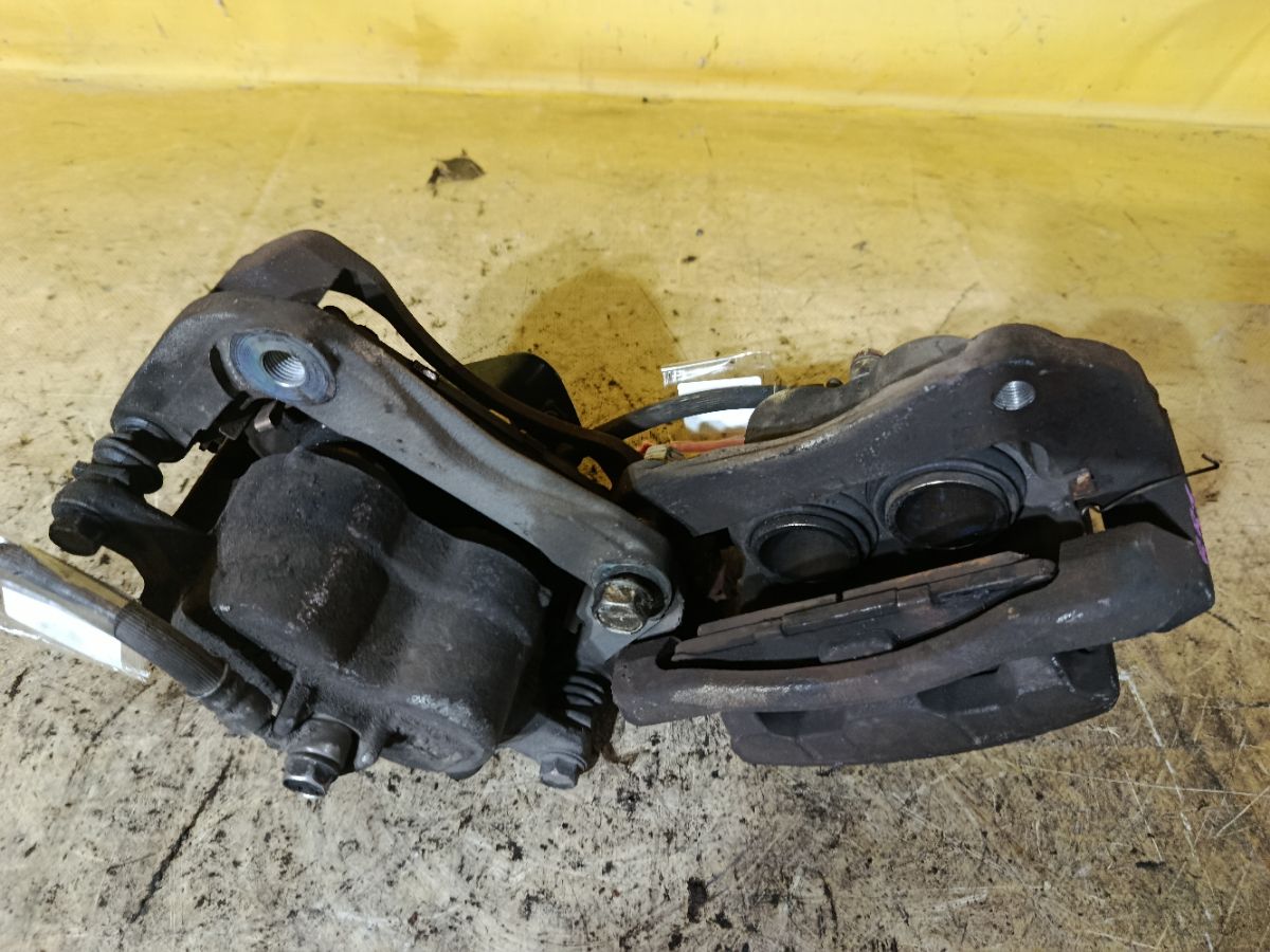 Суппорт на Honda Elysion RR1 K24A Фото 1