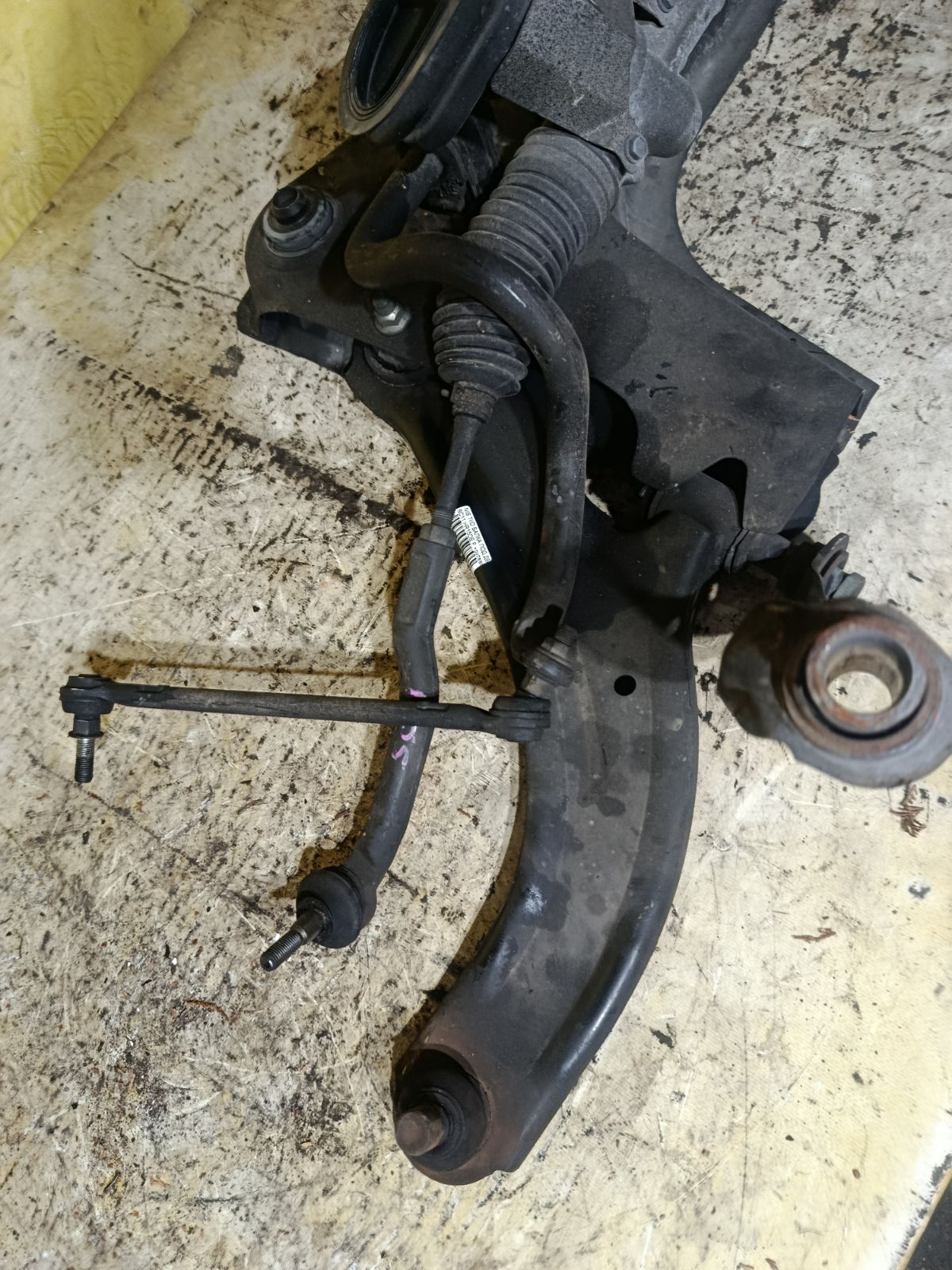 Балка под ДВС на Nissan Tiida Latio SC11 HR15DE Фото 4