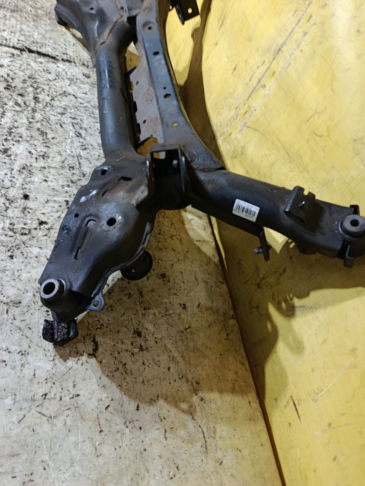 Балка подвески на Mazda Atenza Wagon GHEFW LF-VD Фото 2