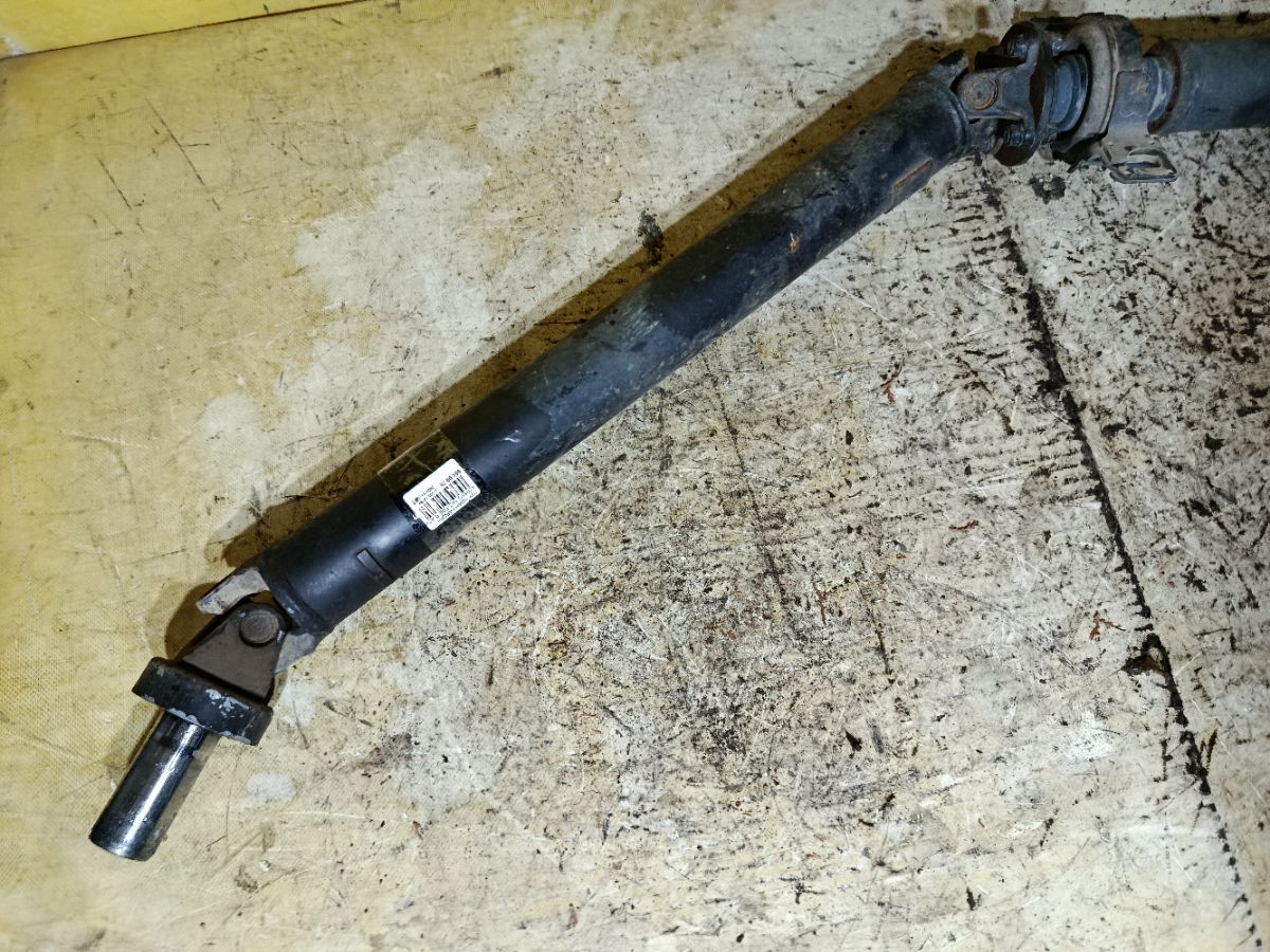 Кардан на Toyota Noah AZR65G 1AZ-FSE Фото 2