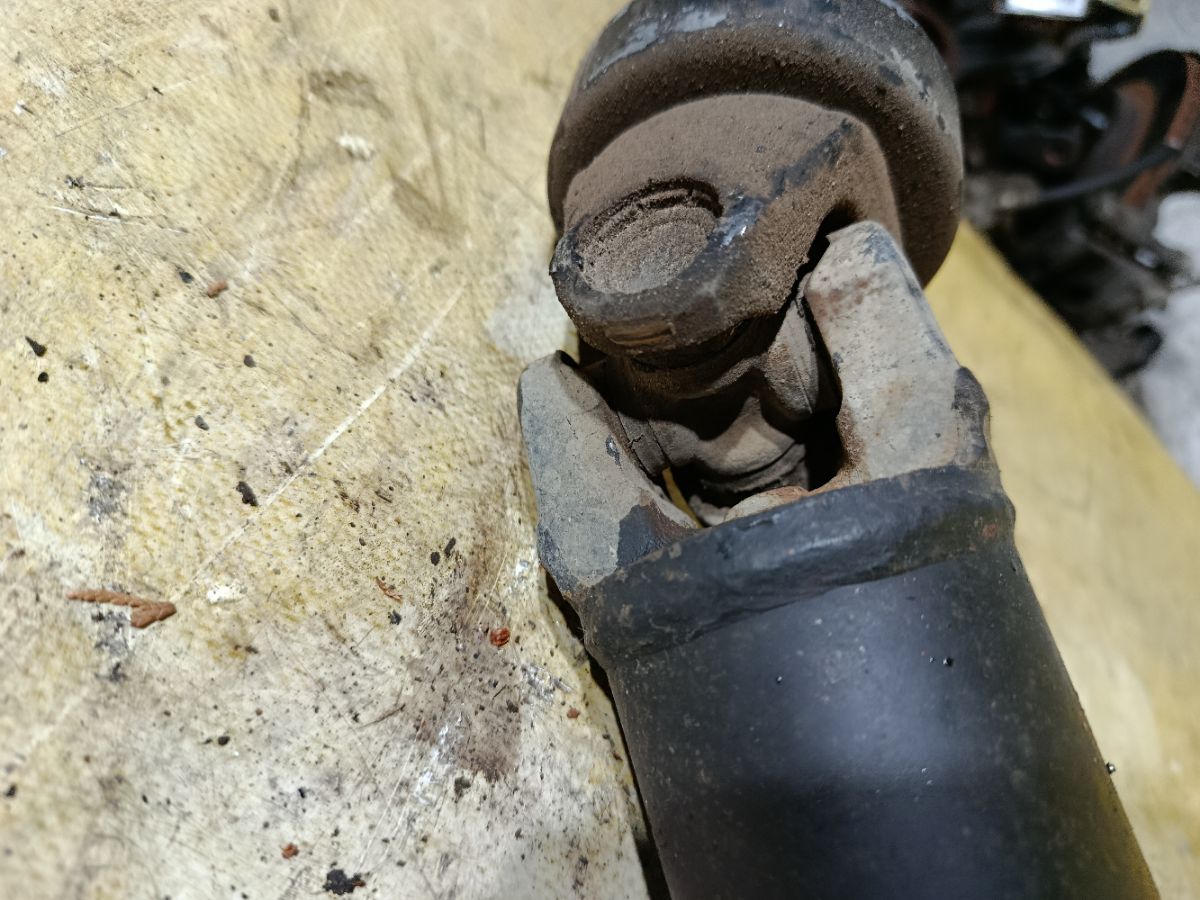 Кардан на Toyota Noah AZR65G 1AZ-FSE Фото 3