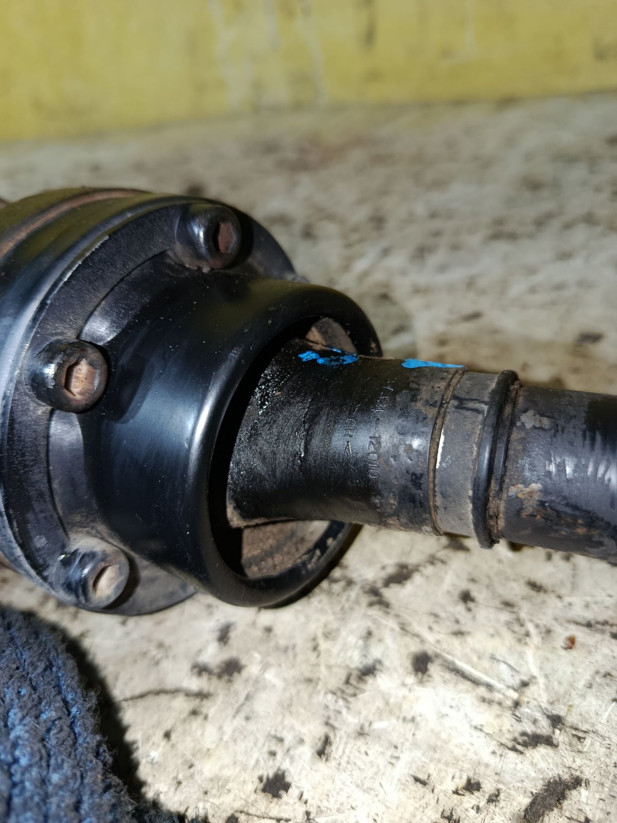 Кардан на Toyota Noah AZR65G 1AZ-FSE Фото 7