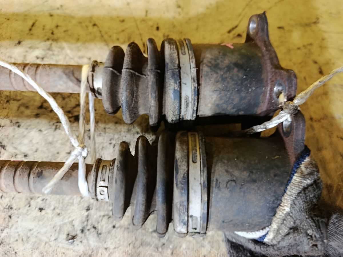 Привод 42340-28090 на Toyota Noah AZR65G 1AZ-FSE Фото 2