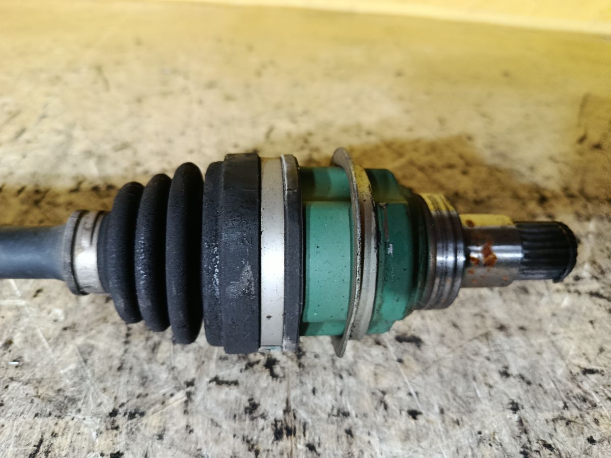Привод на Daihatsu Move LA100S KF-VE Фото 2