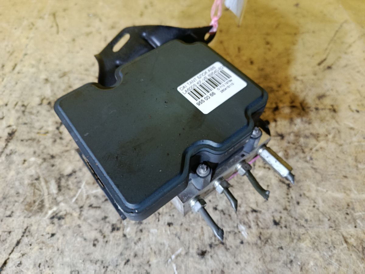 Блок ABS 89540-B2850 на Daihatsu Tanto LA600S KF-VE Фото 1