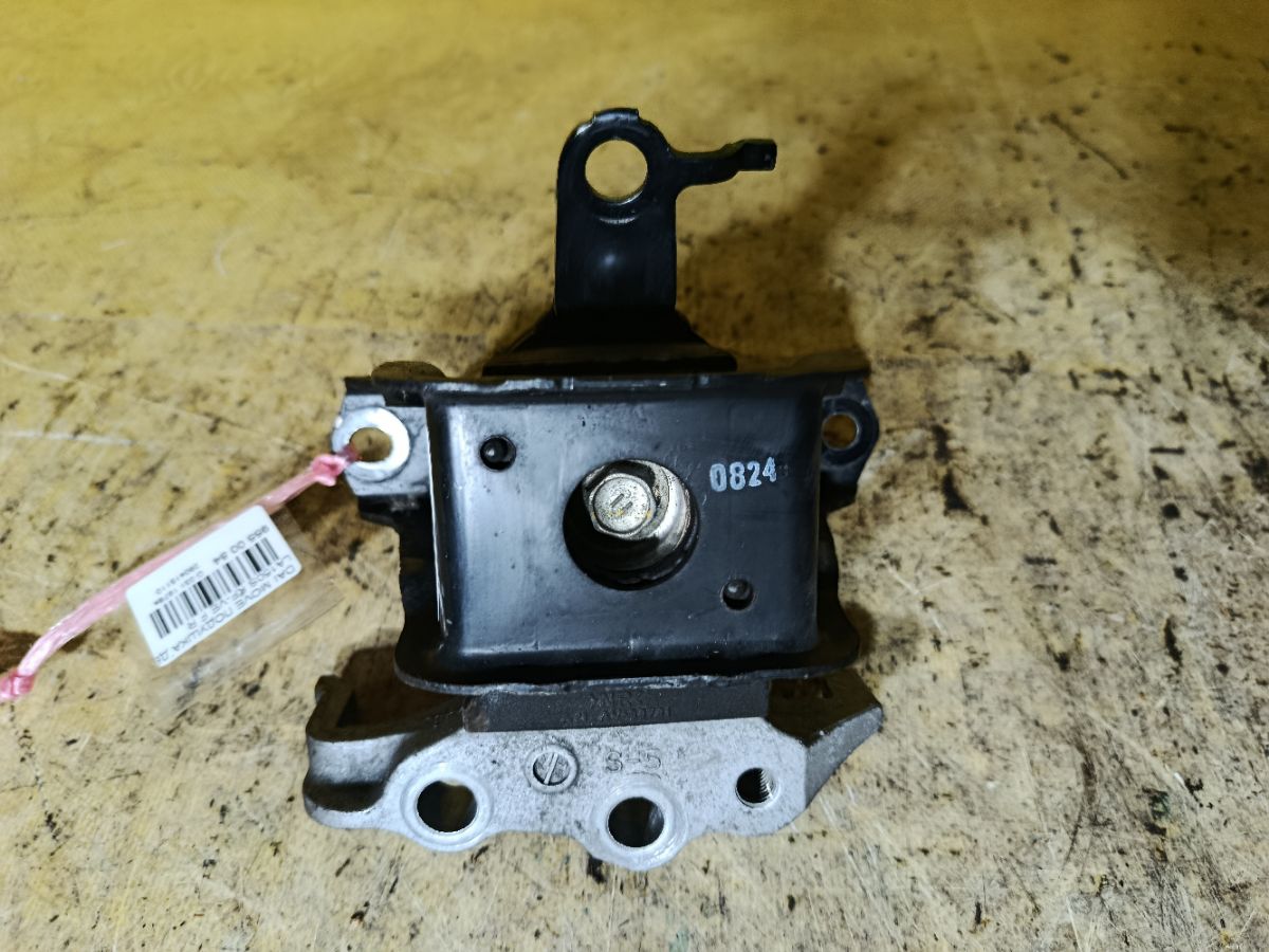 Подушка двигателя на Daihatsu Move LA150S KF-VE Фото 3