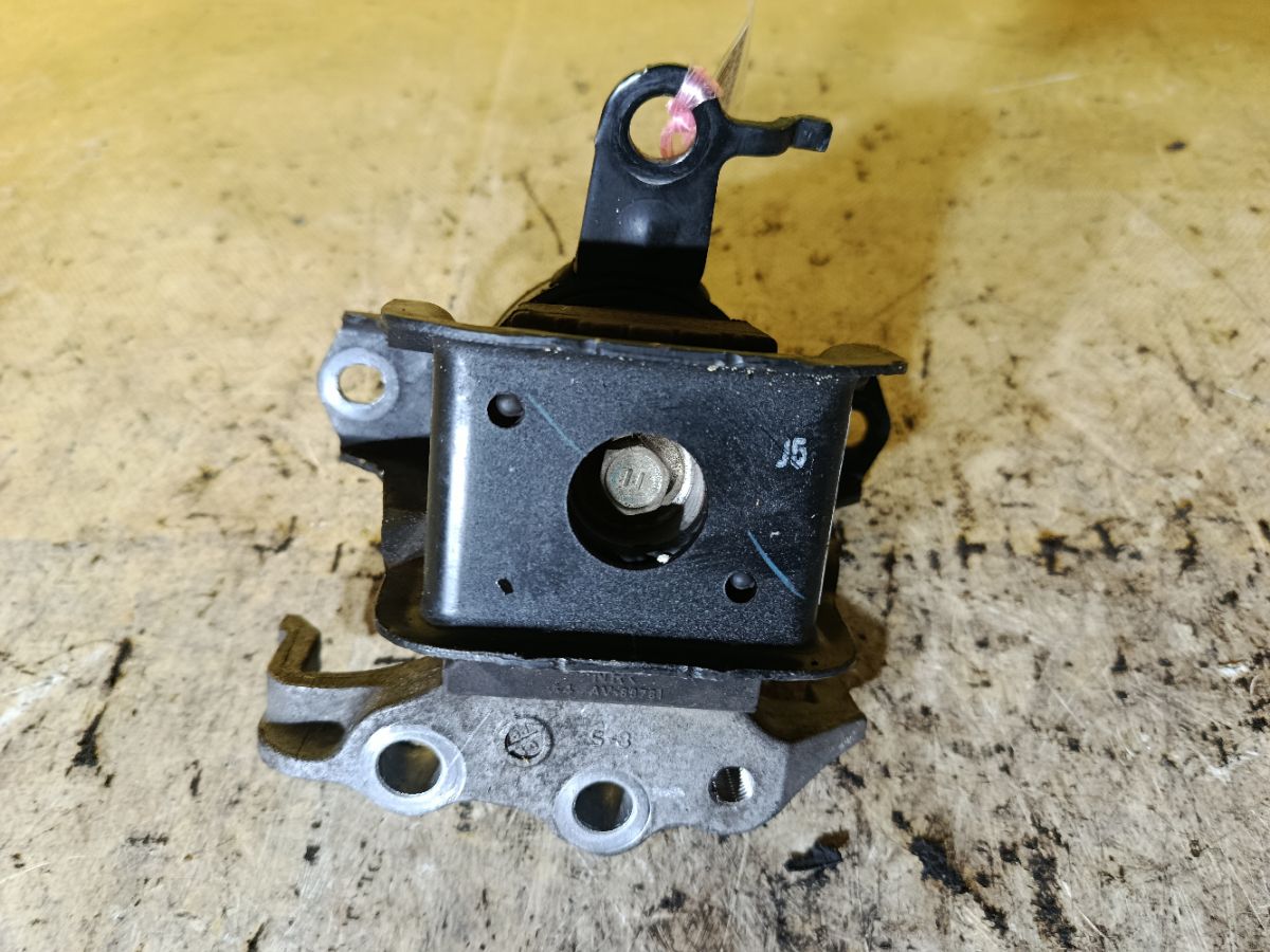 Подушка двигателя на Daihatsu Sonica L405S KF-DET Фото 3