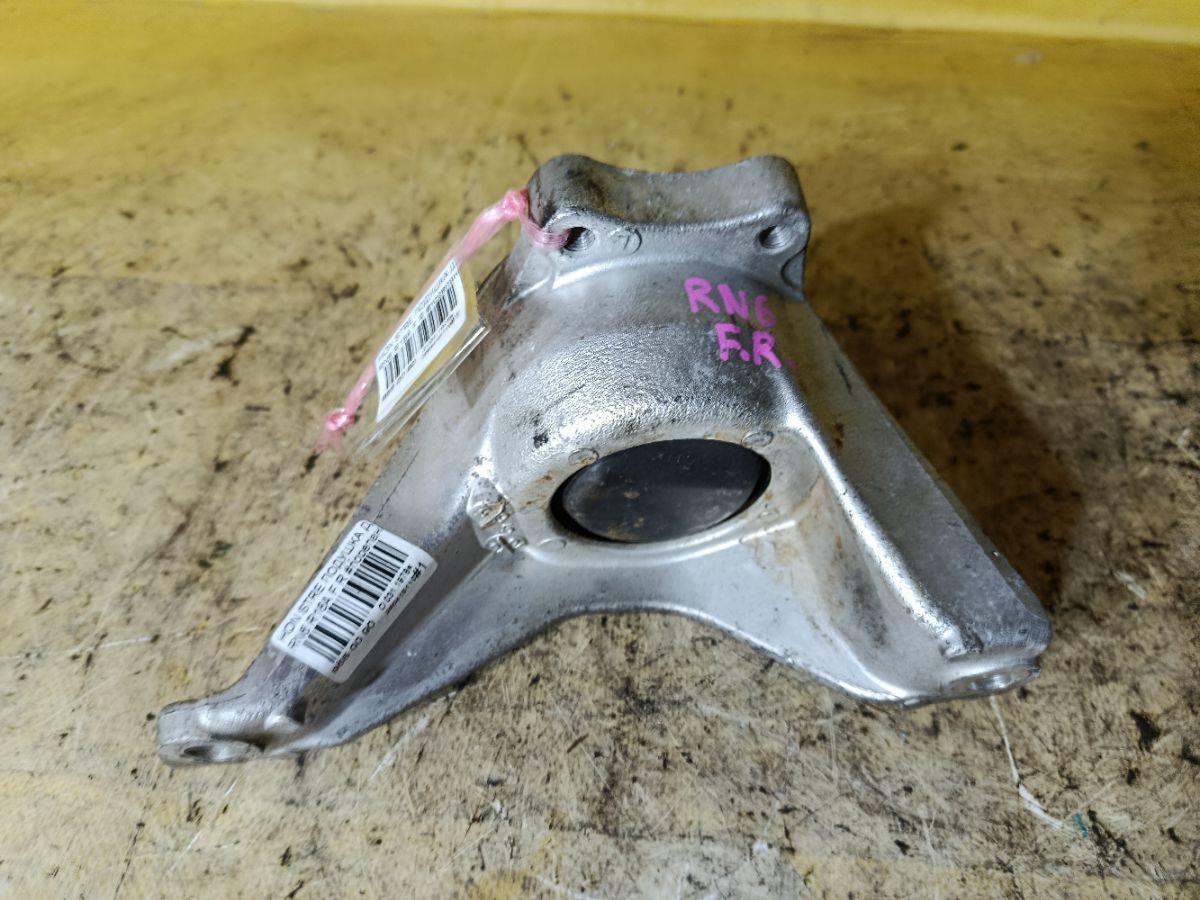 Подушка двигателя на Honda Stream RN6 R18A Фото 3