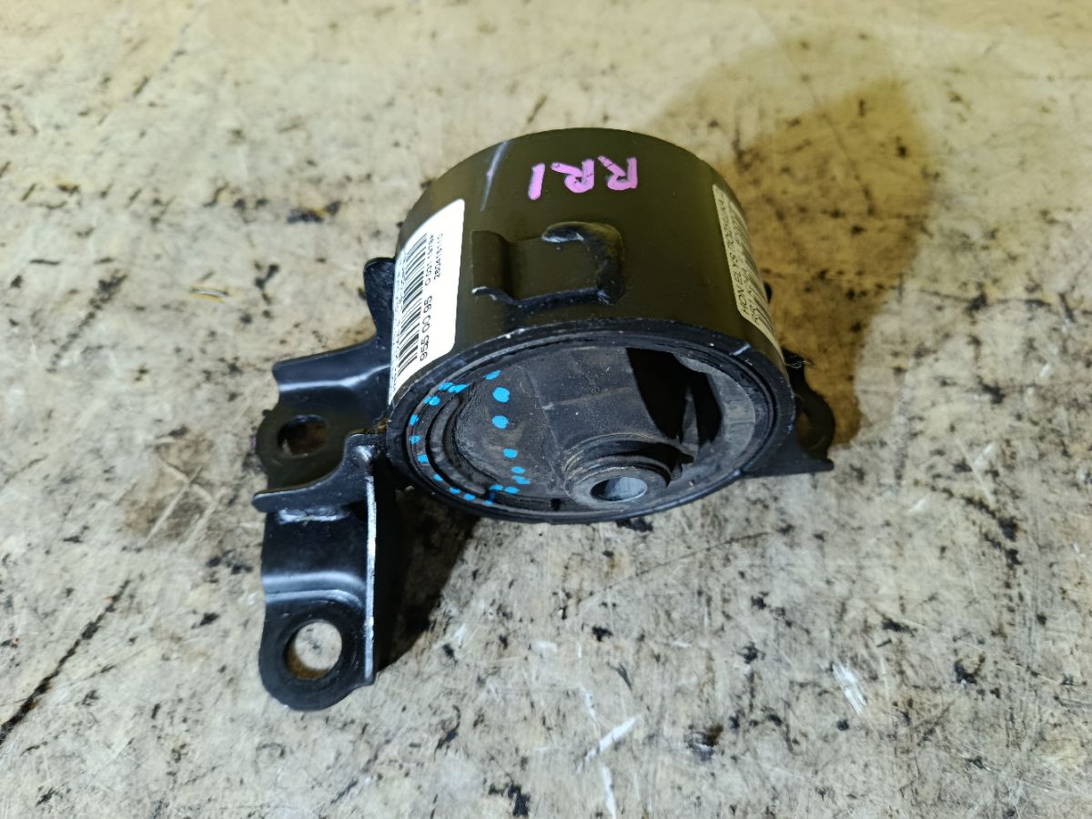 Подушка двигателя на Honda Elysion RR1 K24A Фото 1
