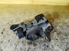 Подушка двигателя на Toyota Noah AZR65G 1AZ-FSE Фото 3