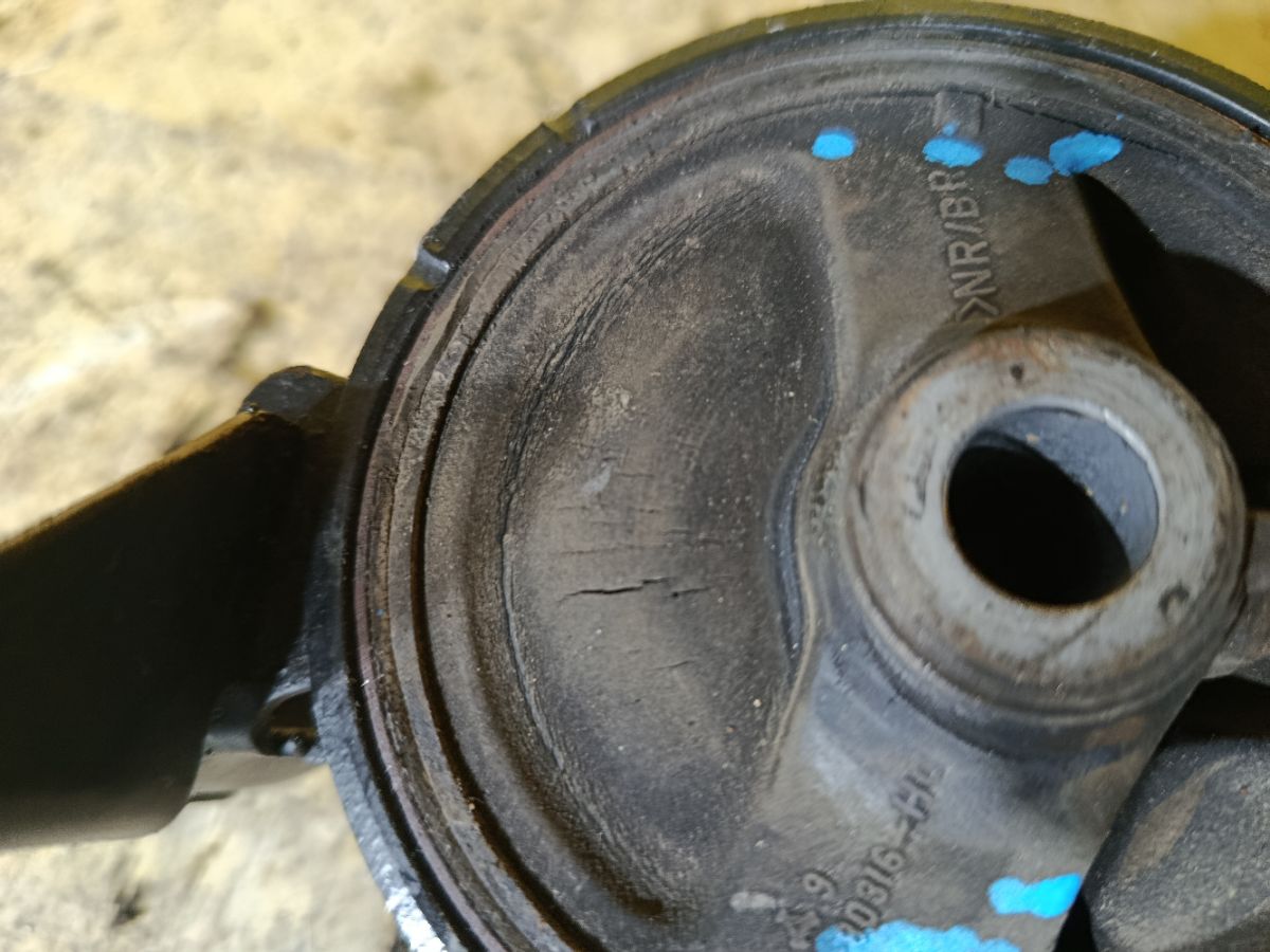 Подушка двигателя на Honda Odyssey RB1 K24A Фото 2