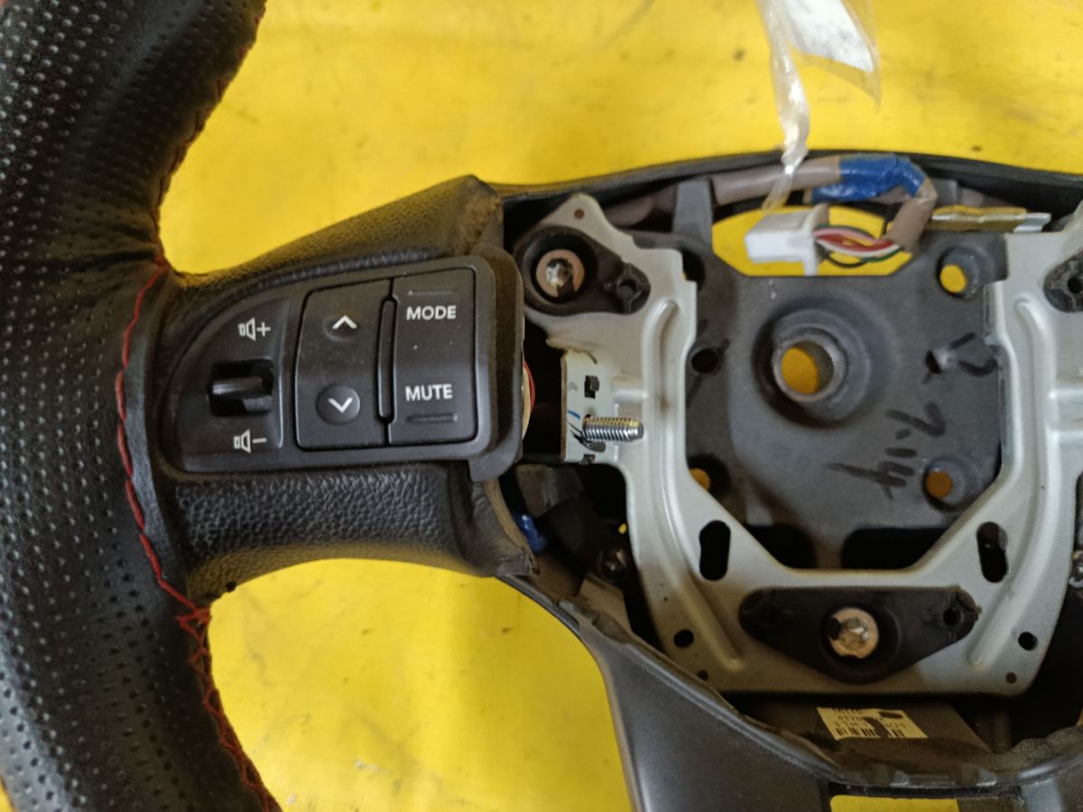Руль на Kia Sportage SL Фото 4