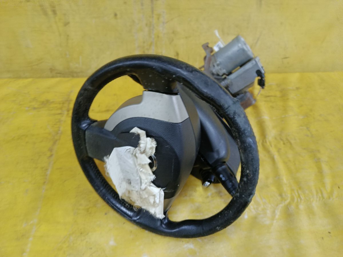 Рулевая колонка на Nissan Serena C25 Фото 2