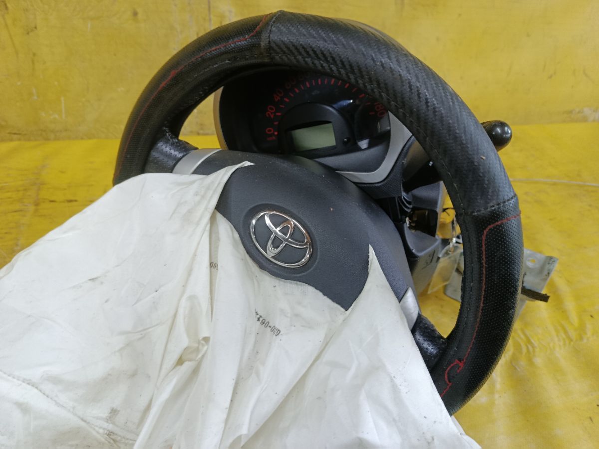 Рулевая колонка на Toyota Passo QNC10 Фото 2