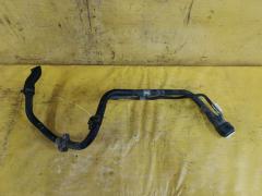 Заливная горловина топливного бака на Toyota Isis ANM10G 1AZ-FSE 77201-44191