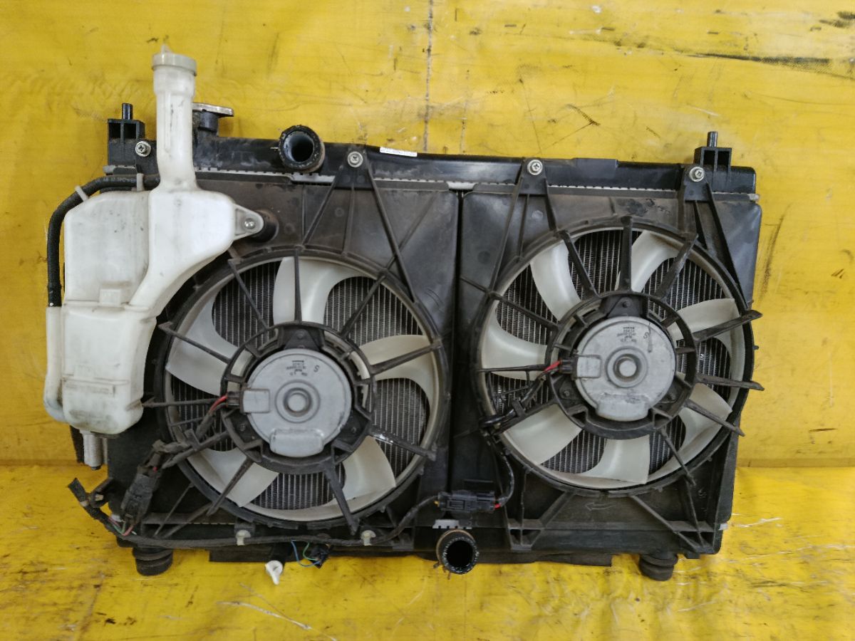 Радиатор ДВС 223000-3191 на Honda Fit Hybrid GP5 LEB Фото 2