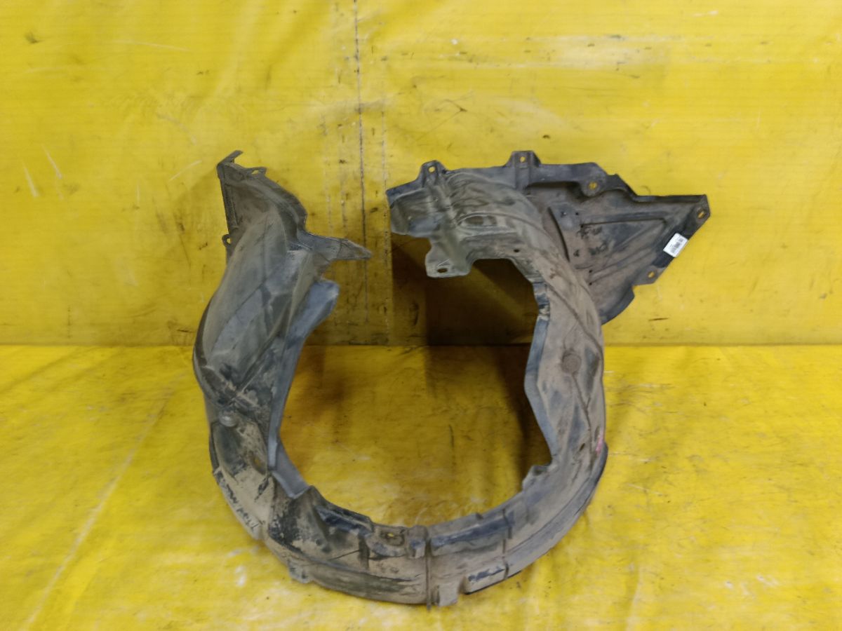 Подкрылок 63842-3SU0A на Nissan Sylphy TB17 MRA8DE Фото 2