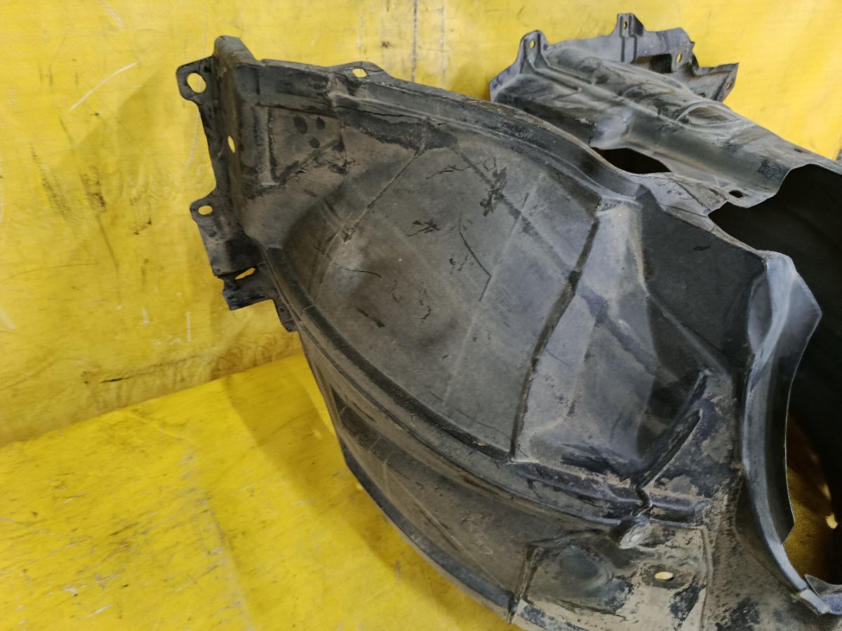Подкрылок 63842-3SU0A на Nissan Sylphy TB17 MRA8DE Фото 4
