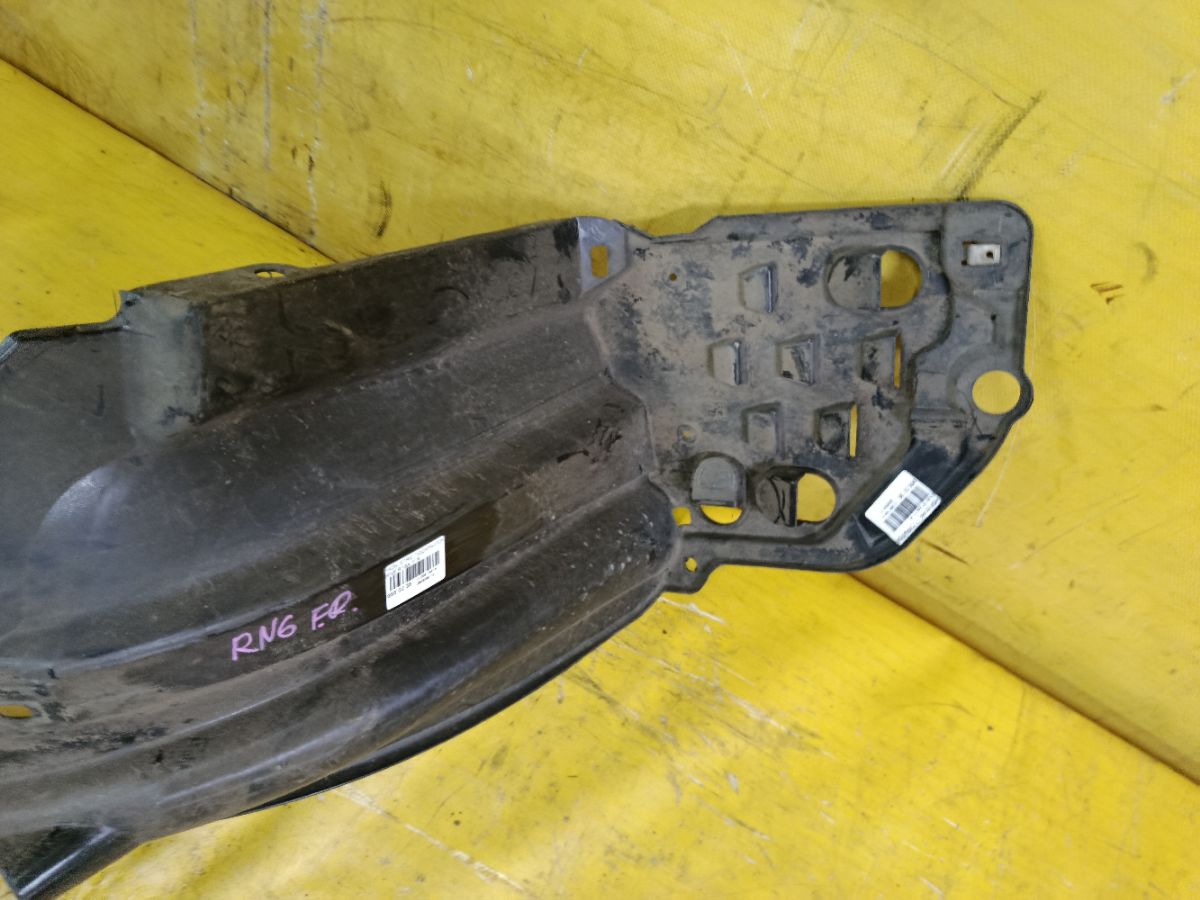 Подкрылок на Honda Stream RN6 R18A Фото 3