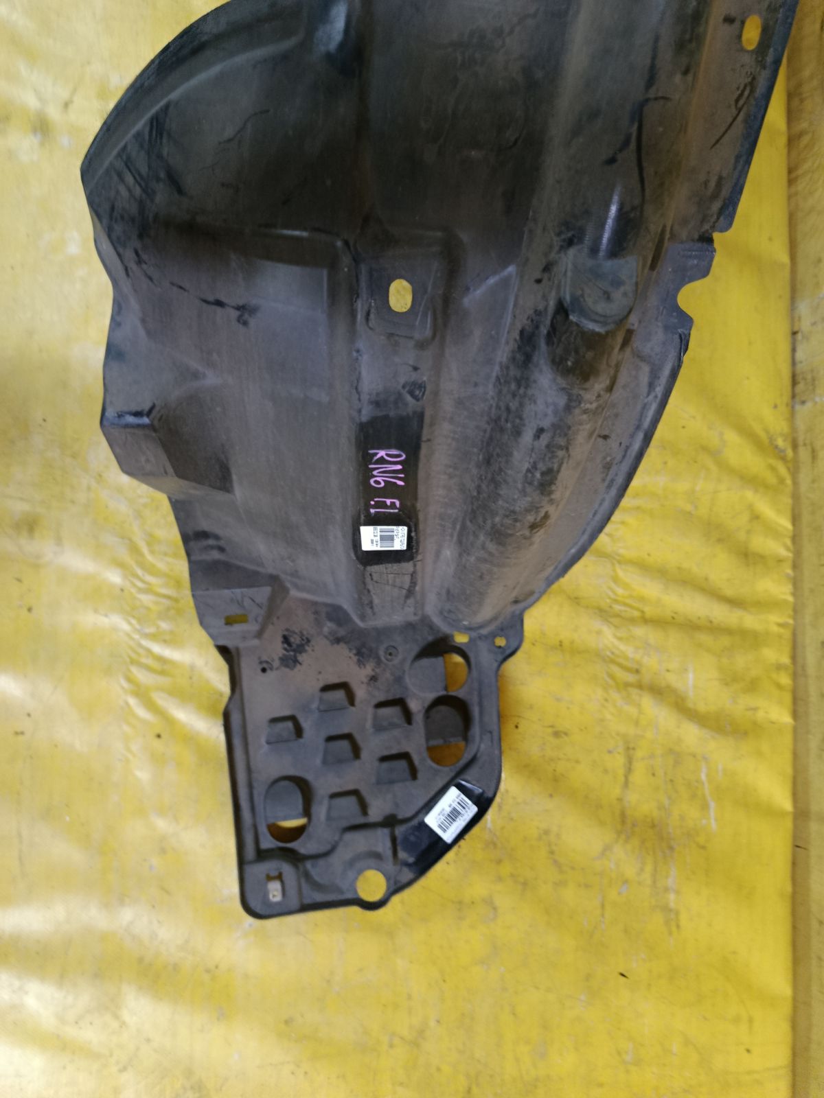 Подкрылок на Honda Stream RN6 R18A Фото 2