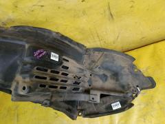 Подкрылок 53876-44070, 53875-44070 на Toyota Isis ANM10G 1AZ-FSE Фото 2