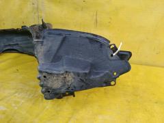 Подкрылок 53876-44070, 53875-44070 на Toyota Isis ANM10G 1AZ-FSE Фото 6