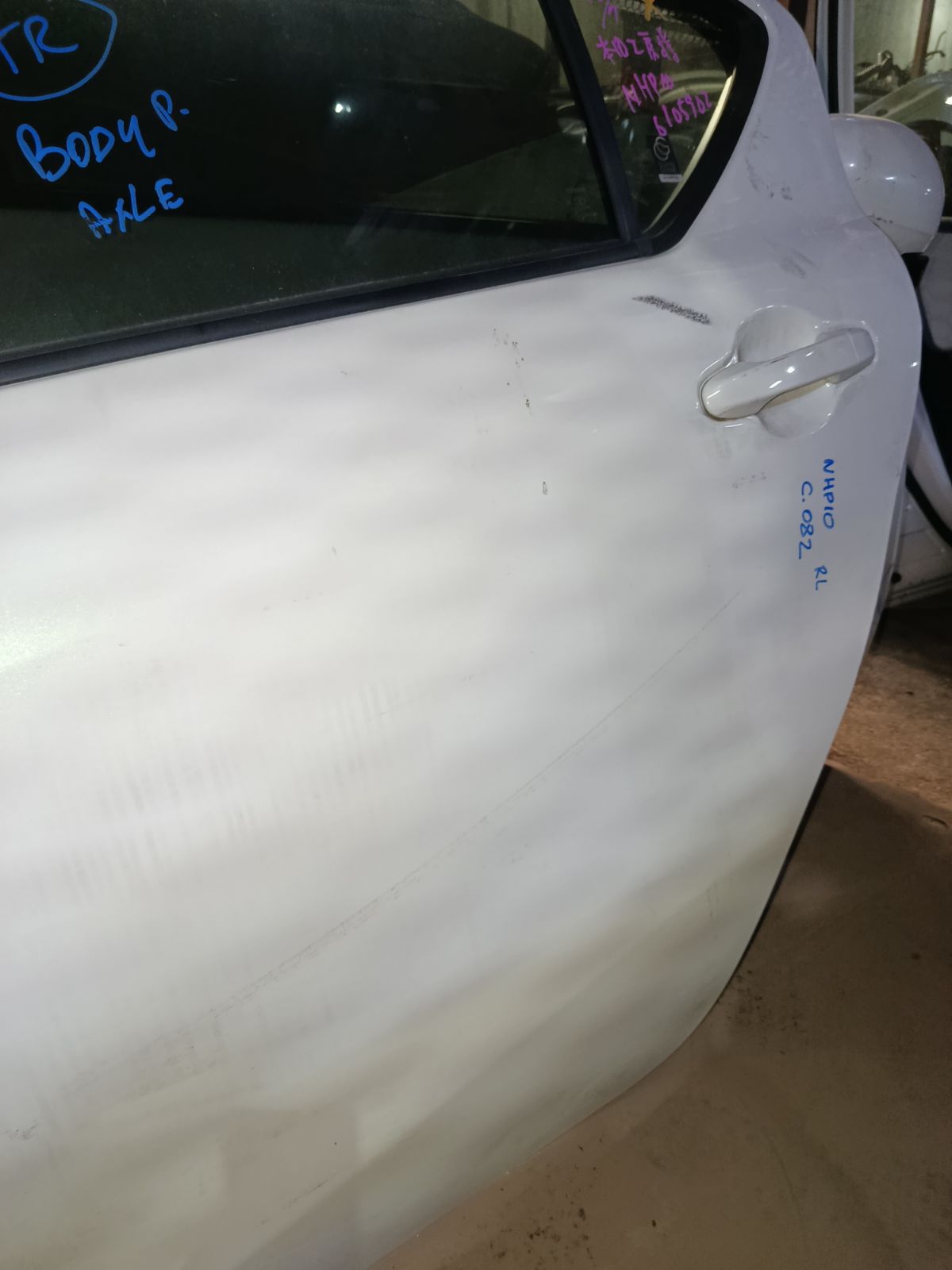 Дверь боковая на Toyota Aqua NHP10 Фото 9