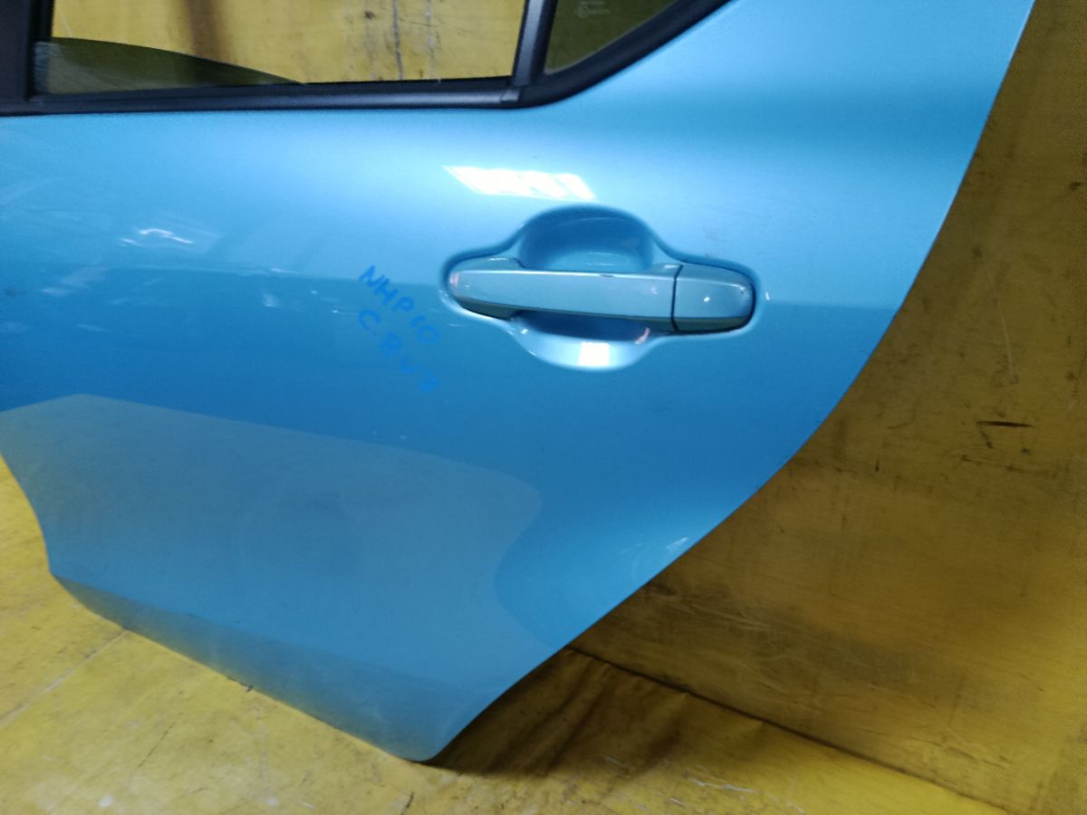 Дверь боковая на Toyota Aqua NHP10 Фото 2